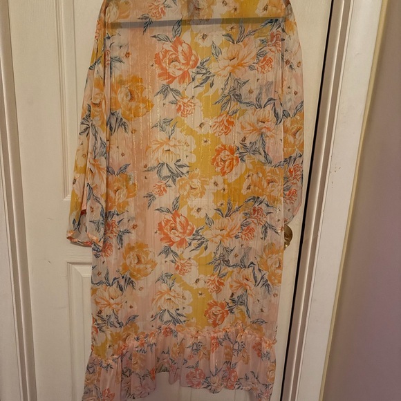 Vince Camuto Floral Print Kimono - Picture 6 of 6